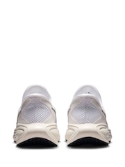 Սպիտակ կրեմ - Nike Revolution 8 Slip On Roads վազքի մարզակոշիկներ - Պատկեր 6 11-ից