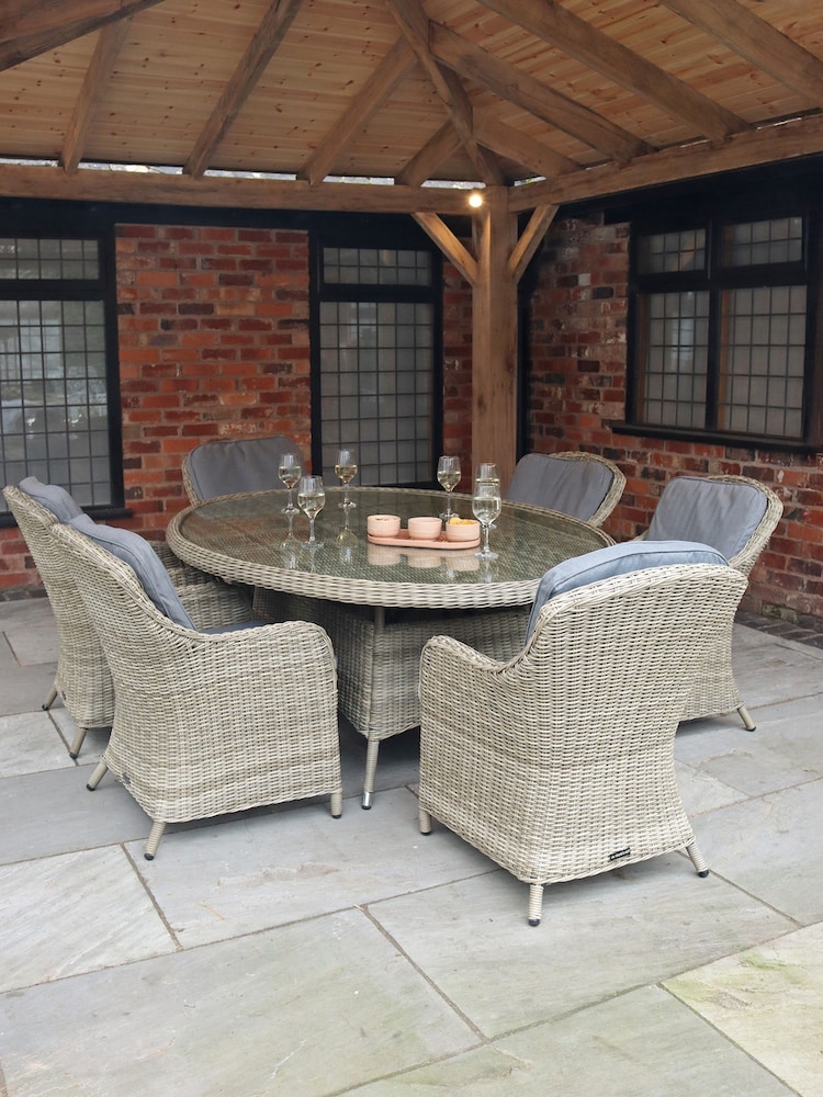 Royalcraft Beige Wentworth 6 Seater Garden Ellipse Dining Set - Image 2 of 5 Royalcraft Beige Wentworth 6 Seater Garden Ellipse Dining Set - Image 2 of 5
