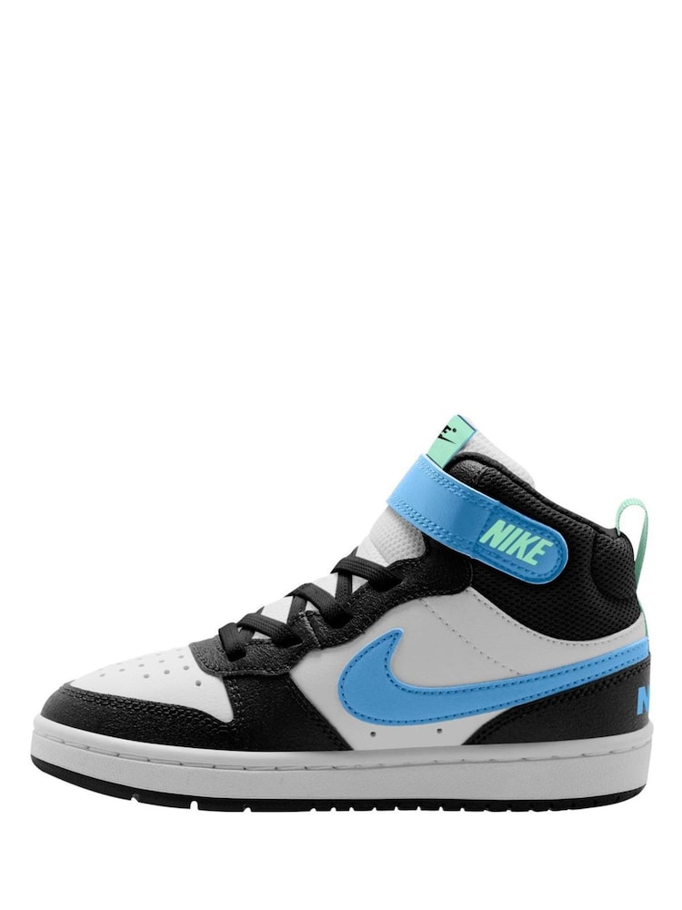 White/Black Football Blue - حذاء رياضي متوسط الارتفاع للأطفال الصغار موديل Court Borough من Nike - صورة 2 من 3 White/Black Football Blue - حذاء رياضي متوسط الارتفاع للأطفال الصغار موديل Court Borough من Nike - صورة 2 من 3