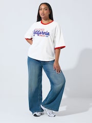 Yours Curve Limited California Ringer T-Shirt - Imagen 3 de 6