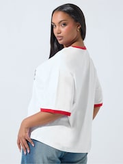 Yours Curve Limited California Ringer T-Shirt - Imagen 4 de 6