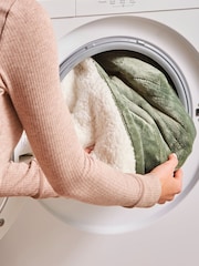 Morphy Richards Green Small EverCosy Teddy Fleece Electric Heated Throw - Image 5 of 5