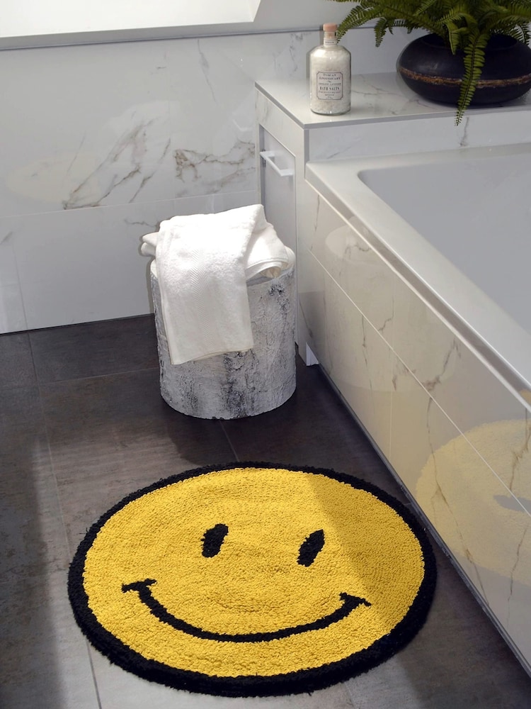 Mooky Mats Yellow Happy Face Round Bath Mat - Image 1 of 4 Mooky Mats Yellow Happy Face Round Bath Mat - Image 1 of 4