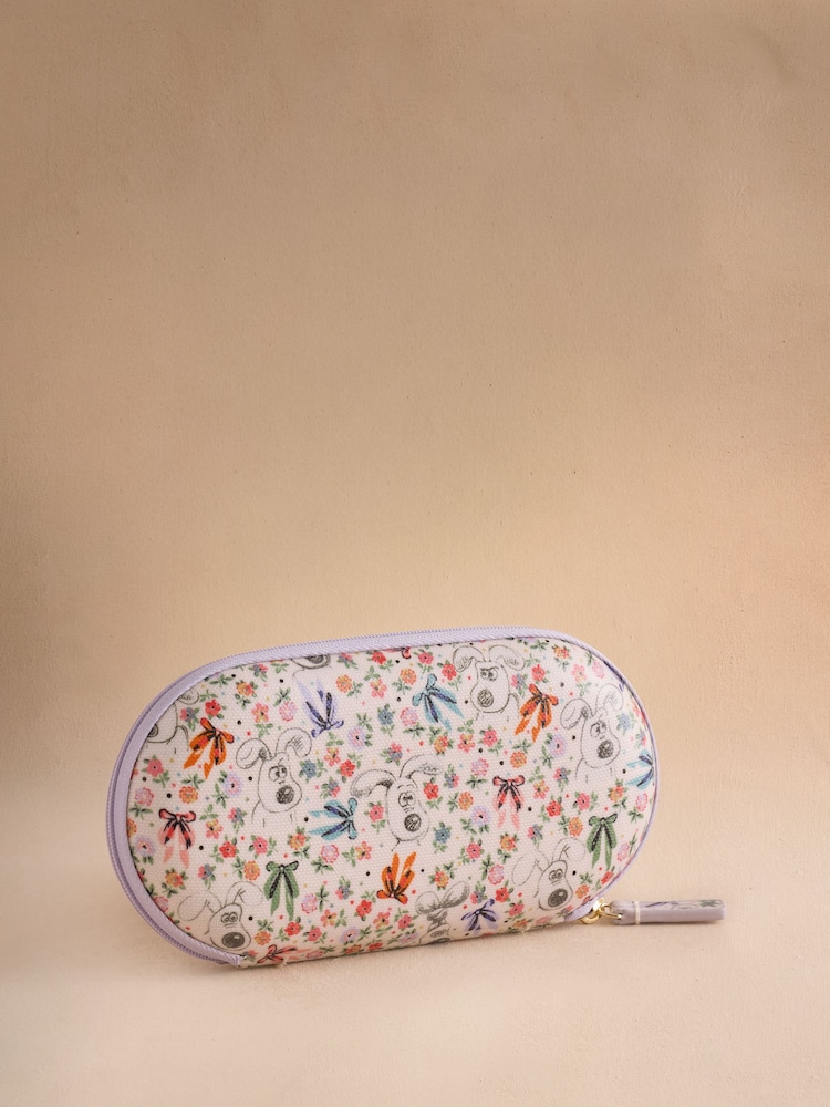 Cath Kidston Ecru Wallace and Gromit Glasses Case Bag - Image 2 of 5
