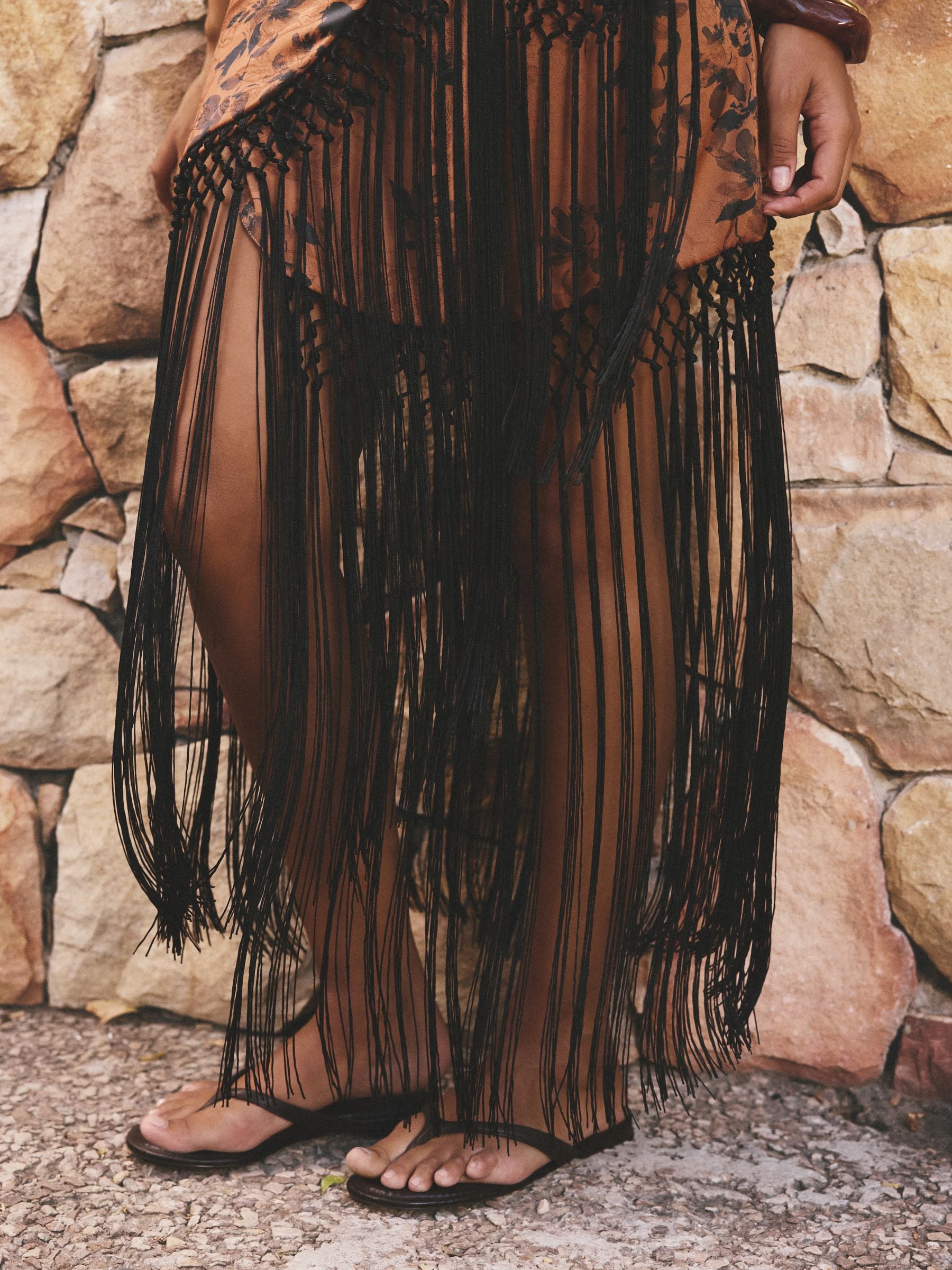 スカート SHE Tokyo Muddy fringe border Buy Rust Brown Floral Jacquard Satin Maxi Fringe Detail Sarong
