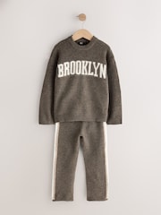 Brooklyn Castanho Chocolate - Conjunto de suéter de gola redonda e calça de moletom em tricô (3meses a7anos) - Imagem 1 de 6