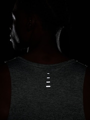 Pelēks - Nike Stride Dri-FIT ADV skriešanas veste - Attēls 8 no 8