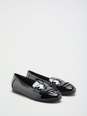 Mocasines Lipsy de charol con flecos, planos y ajustados, para ropa de oficina. - Imagen 2 de 4