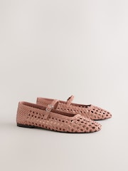 Coral rosa - Forever Comfort® Square Toe Woven Maryjanes Shoes - Imagen 7 de 10