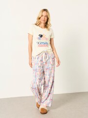 FatFace Natalie Book Graphic Tee - صورة 4 من 6