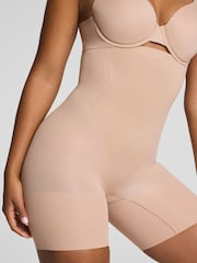 SPANX Nude Sculpt™ Go Figure High Waist Mid Thigh Shorts - Image 3 of 4
