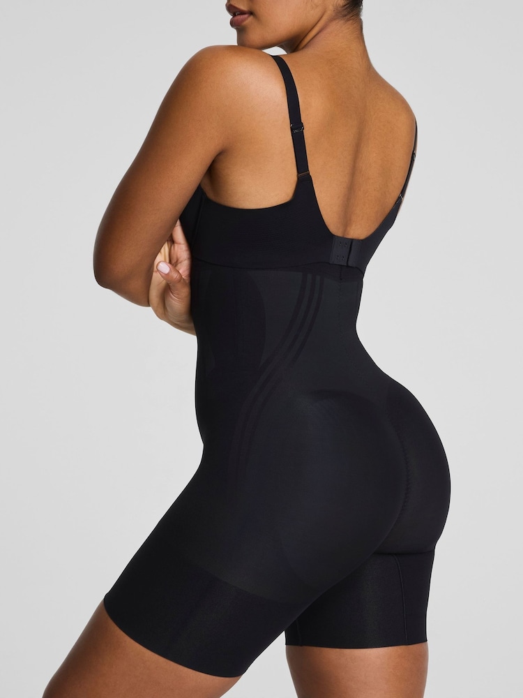 SPANX Black Sculpt™ Go Figure High Waist Mid Thigh Shorts - Image 6 of 6