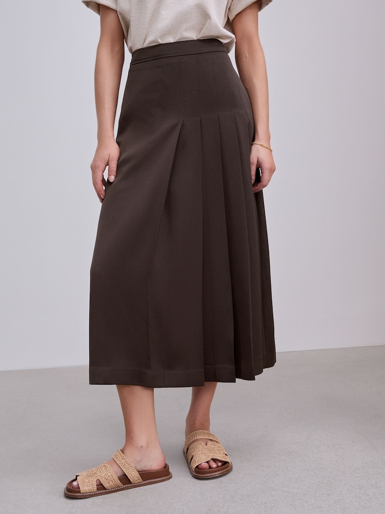 Chocolate Brown Satin Pleated Midi Kilt - Image 2 of 8 Chocolate Brown Satin Pleated Midi Kilt - Image 2 of 8