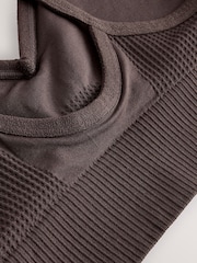 بني - حمالة صدر رياضية بدون درزات - صورة 3 من 3