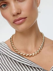 Oliver Bonas Gold Tone Mae Shiny Twisted Collar Necklace - Image 4 of 4