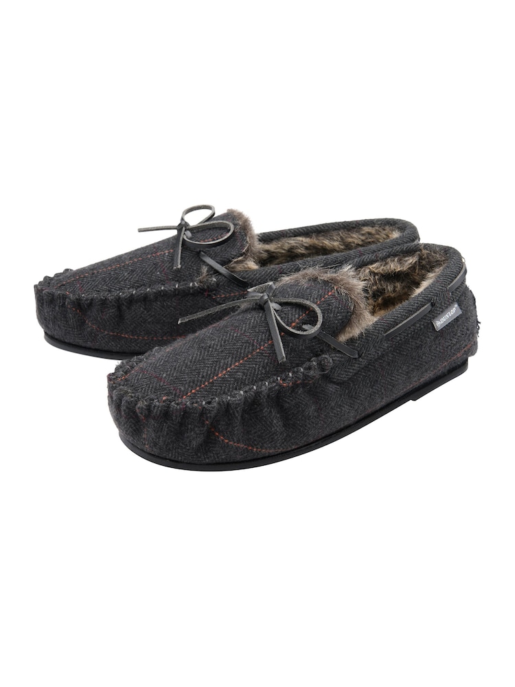 Dunlop Black Moccasin Slippers - Image 2 of 4 Dunlop Black Moccasin Slippers - Image 2 of 4