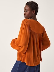 بلوزة بلوسون مطرزة Jenna من Monsoon - Image 3 of 5