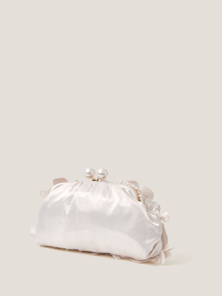 Monsoon Suvi Flower Embellished Clutch Bag - صورة 2 من 4 Monsoon Suvi Flower Embellished Clutch Bag - صورة 2 من 4