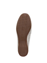 Hvit - Naturalizer Bloom-Perf hvite Loafers med Bred passform - Bilde 8 av 8