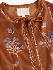 صدرية مطرزة بتفاصيل ربطة عنق من كوردروي من Laura Ashley - Image 7 of 8