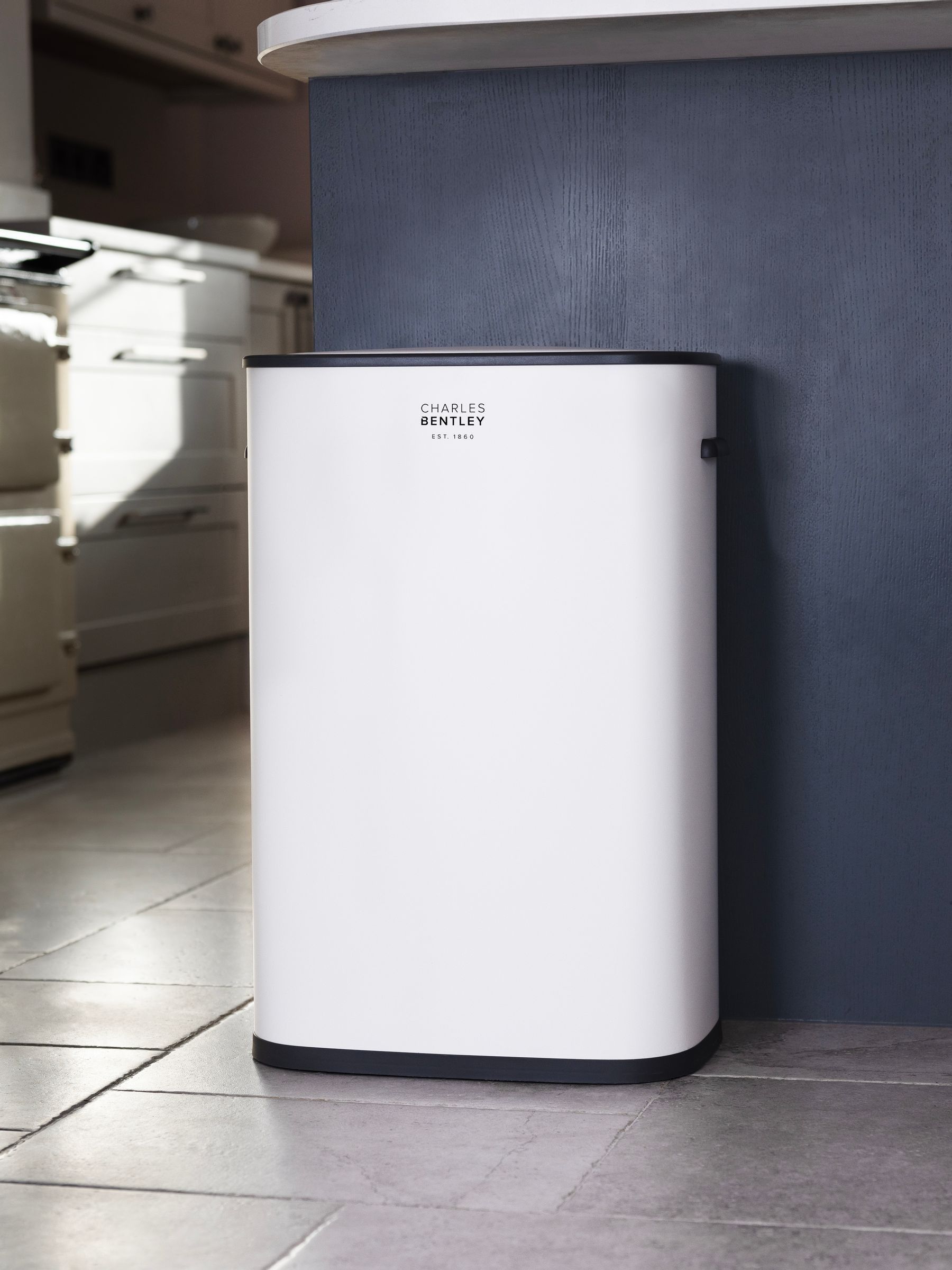 B&Q - 55L White Sensor Bin Kitchen Bin Rubbish Bin Waste Sensor Bin - Image 5