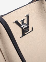 Sign of the Times Cream Louis Vuitton Lockme Cabas Tote Bag - Image 3 of 9