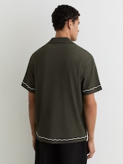 Reiss Dark Green Solano Textured Motif-Print Cuban-Collar Shirt - Image 4 of 7