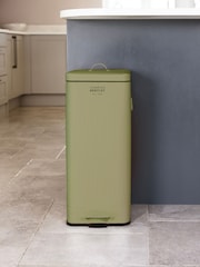 Charles Bentley Sage Green 30L Square Retro Kitchen Pedal Bin - Image 2 of 6
