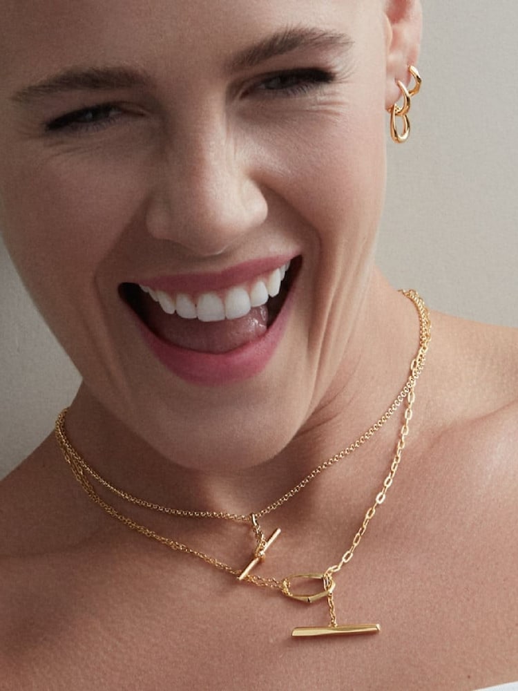 Auksas - „Dinny Hall“ sidabrinis „Thalassa T“ formos laso karoliai - 3 paveikslėlis iš 3