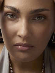 Plateado - Dinny Hall Tone Thalassa Medium Hoops Earrings - Imagen 5 de 5