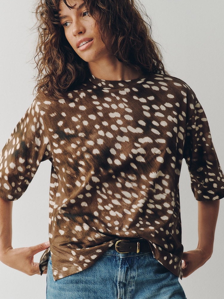 Deer Print Boxy Elbow Sleeve Crew Neck T-Shirt - Image 5 of 5 Deer Print Boxy Elbow Sleeve Crew Neck T-Shirt - Image 5 of 5