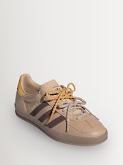 adidas Originals Beige Gazelle Indoor Trainers - Image 2 of 9