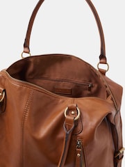 حقيبة كتف بسحّاب أمامي مزدوج من Accessorize - Image 2 of 2