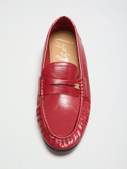 rdeča - Lipsy nabrane flat slim on z blagovno znamko pin Penny mokasini - Slika 1 iz 5