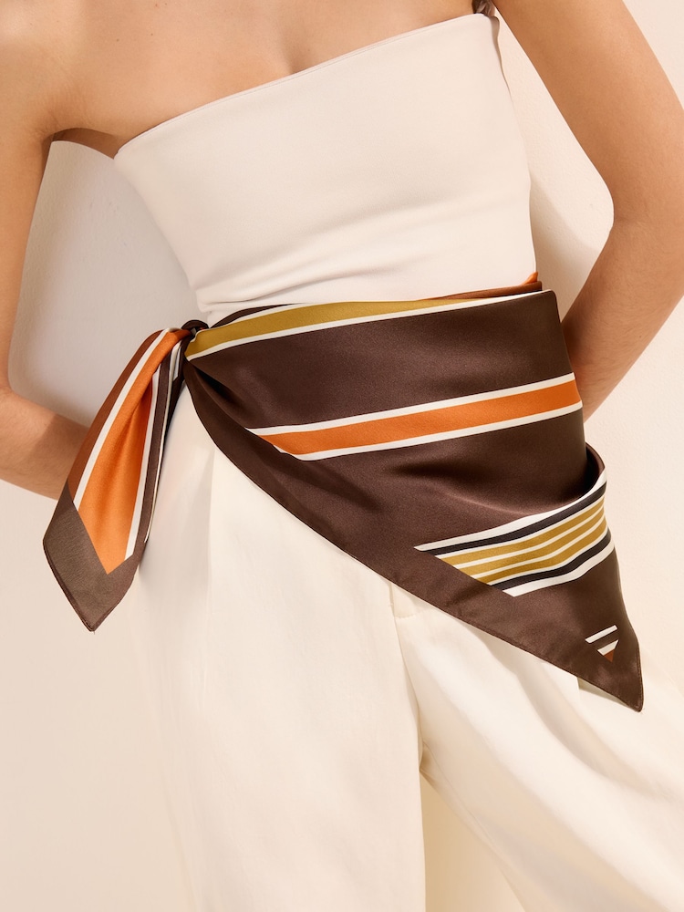 עם פסים בצבע חום כהה - Friends Like These Printed Multi-way Satin Head Sacrf - תמונה 1 מתוך 6