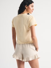 Gelb - Abercrombie & Fitch Short Sleeve Oyster Graphic Skimming T-Shirt - Bild 5 von 9