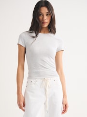 Abercrombie & Fitch Essential Tuckable Baby T-Shirt - Bild 3 von 8