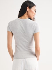 Abercrombie & Fitch Essential Tuckable Baby T-Shirt - Bild 6 von 8