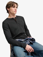 أسود - رداء علوي بكم قصير من Superdry - صورة 3 من 8