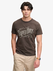 Marrón - Superdry Vintage Workwear Print T-Shirt - Imagen 1 de 7