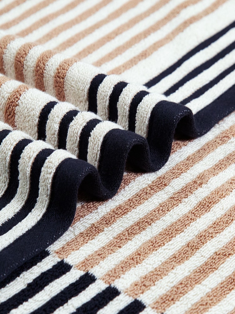 myTRIDENT Ligne Patterned Towel - Image 6 of 6 myTRIDENT Ligne Patterned Towel - Image 6 of 6