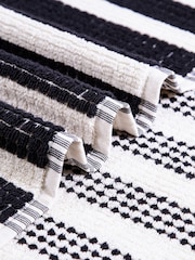 myTRIDENT Quorra Patterned Towel - Image 6 of 6