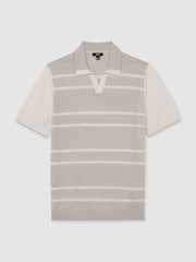 Avena/Blanca - Reiss Miles Suéter polo de punto a rayas de lana merino - Imagen 2 de 6