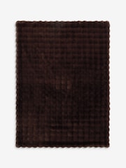 Brown Aspen Faux Fur Throw - Image 4 of 4