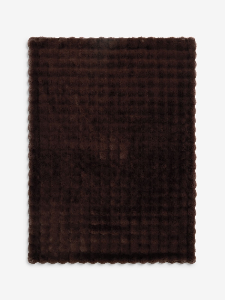 Brown Aspen Faux Fur Throw - Image 4 of 4 Brown Aspen Faux Fur Throw - Image 4 of 4