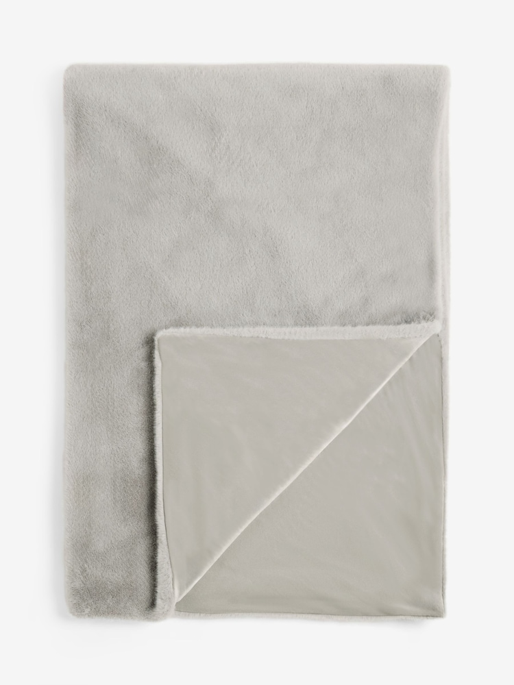 Silver Luxe Plush Faux Fur Throw - Image 2 of 3 Silver Luxe Plush Faux Fur Throw - Image 2 of 3