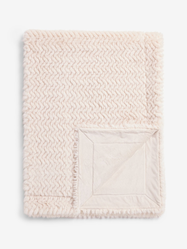 Ivory Textured ZigZag Throw - Image 7 of 7 Ivory Textured ZigZag Throw - Image 7 of 7