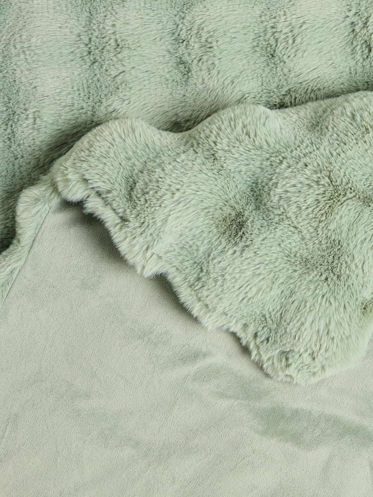 Sage Green Aspen Faux Fur Throw - Image 6 of 6 Sage Green Aspen Faux Fur Throw - Image 6 of 6