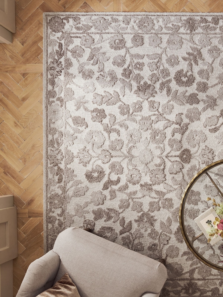 Natural Country Floral Rug - Image 1 of 5 Natural Country Floral Rug - Image 1 of 5