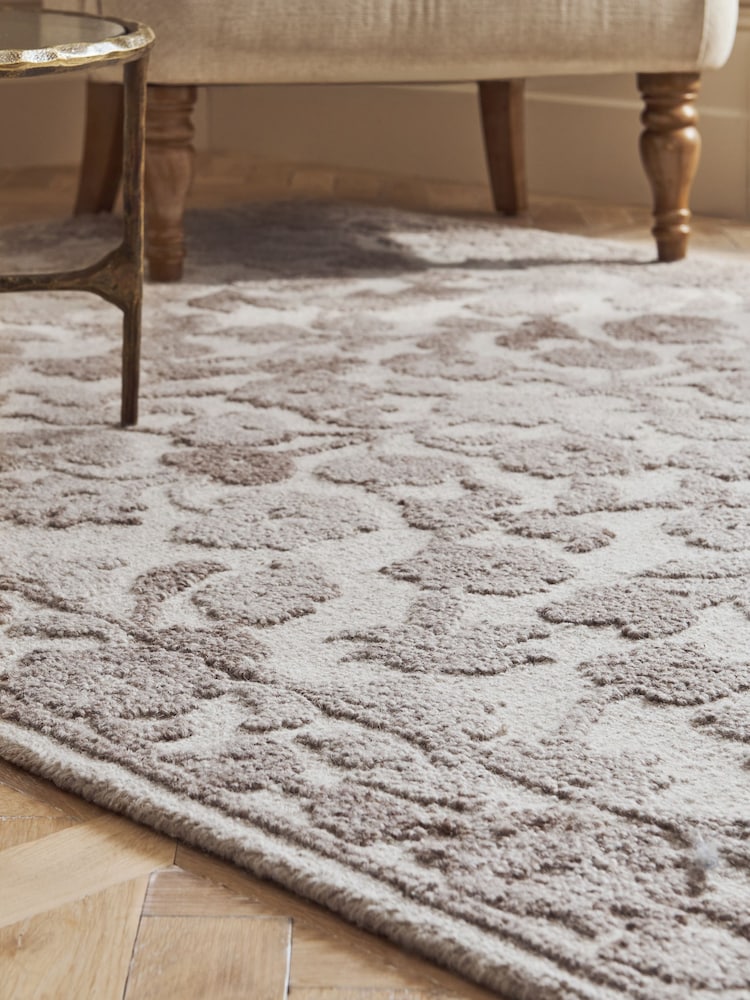 Natural Country Floral Rug - Image 2 of 5 Natural Country Floral Rug - Image 2 of 5